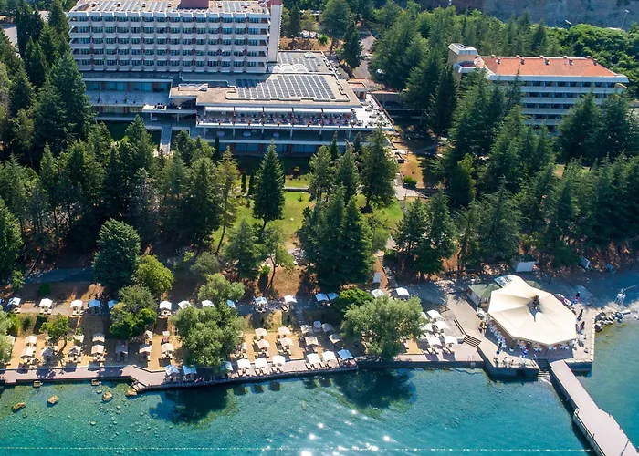 Hotel Metropol - Metropol Lake Resort Lagadin