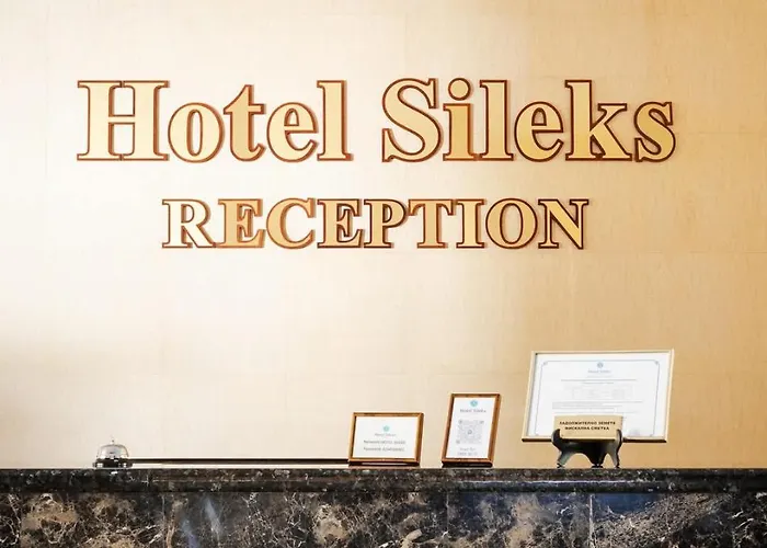 Ohrid hotels near Chinar Tree