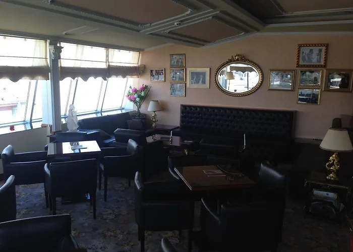 Skopje Hostels near Macedonia Square